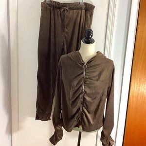 NWOT ARABELLA JUNIOR PLUS 3X VELOUR BROWN SET HOODIE PANTS